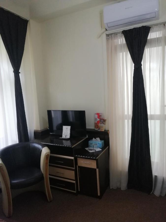 Casa Teilor Hotell Piteşti Exteriör bild