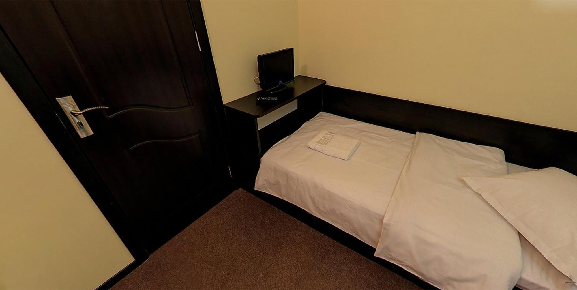 Casa Teilor Hotell Piteşti Rum bild